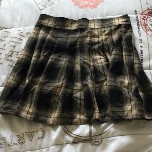 Black and yellow skirt!never worn before brand new
